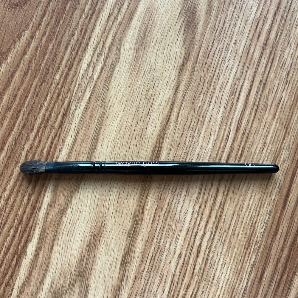 Original Wayne Goss eye crease brush